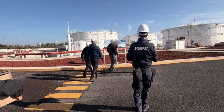 La FGR atrae a través de la FEMDO la investigación por el decomiso de 59 millones de litros de combustible en Guanajuato