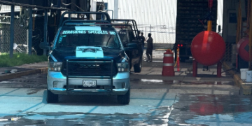 Mueren tres trabajadores tras caer a tanque con sangre de pollo en Aguascalientes