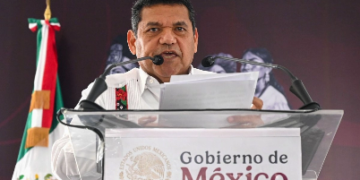 Delegados de Yokotán, Tabasco, acuerdan con Javier May construir subestación eléctrica; levantan bloqueo