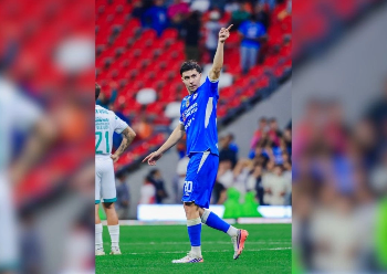 Cruz Azul rescata triunfo 1-0 ante Santos Laguna