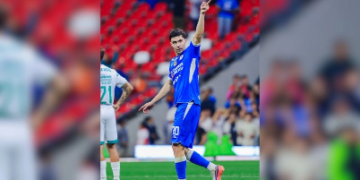 Cruz Azul rescata triunfo 1-0 ante Santos Laguna