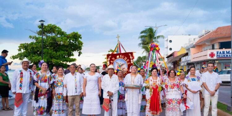 Acompaña la FPMC una tradición que forma parte de la identidad de Cozumel en las festividades de San Miguel Arcángel