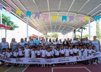 Tras 30 años de espera, Mara Lezama entrega nuevo domo a las y los alumnos del preescolar Juana de Asbaje, en Chetumal