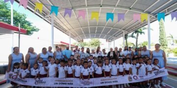 Tras 30 años de espera, Mara Lezama entrega nuevo domo a las y los alumnos del preescolar Juana de Asbaje, en Chetumal