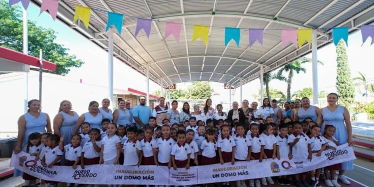 Tras 30 años de espera, Mara Lezama entrega nuevo domo a las y los alumnos del preescolar Juana de Asbaje, en Chetumal