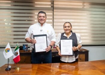 Firman convenio SEQ-COBAQROO para brindar el servicio educativo de nivel superior a distancia