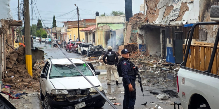 Cierran la México-Querétaro por choque múltiple; la fila alcanza 18 kilómetros