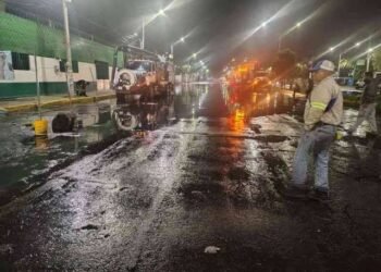 Atiende Gobierno capitalino el total de encharcamientos