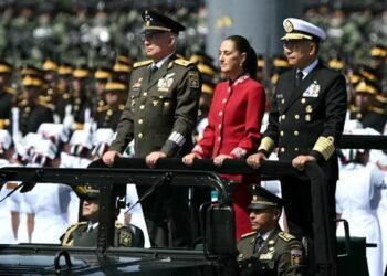 «México no se arrodilla, nunca se vende», asegura Sheinbaum durante el Desfile del 16 de septiembre