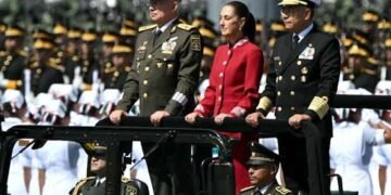 «México no se arrodilla, nunca se vende», asegura Sheinbaum durante el Desfile del 16 de septiembre
