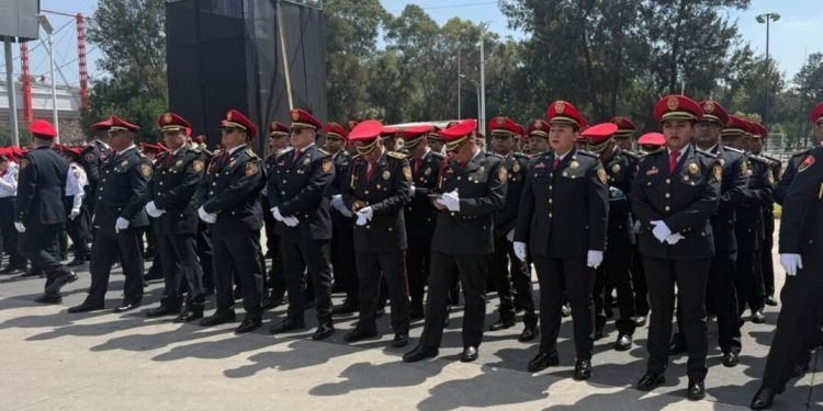 PBI festeja 85 años con graduación de 224 nuevos policías en CDMX