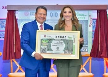 Lotería Nacional devela billete conmemorativo por el primer aniversario del Órgano de Administración Judicial