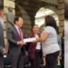 SEP entrega nombramientos definitivos a 568 prefectos de secundarias en CDMX