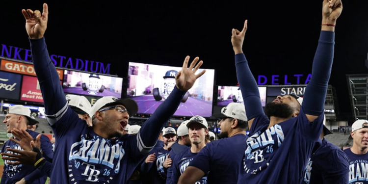 Rays vencen a Yanquis y conquistan la División Este de la Liga Americana