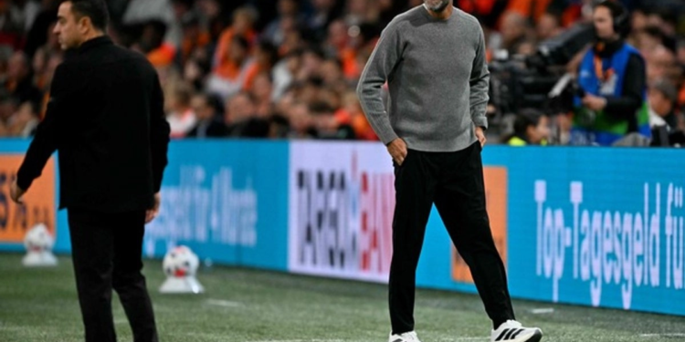 Jurgen Klopp y Xavi Hernández empatan en su debut con Alemania y Países Bajos