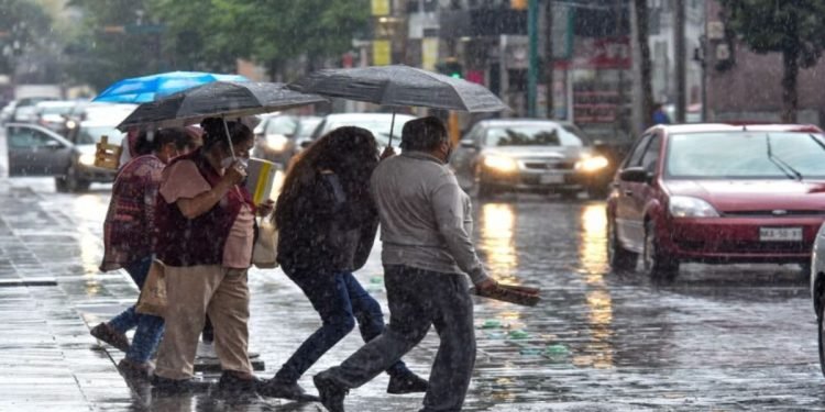 Siete municipios de Quintana Roo en alerta por intensas lluvias
