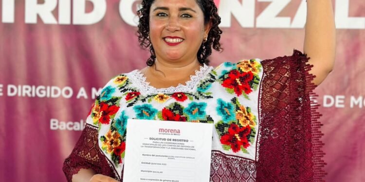 ASTRID GONZÁLEZ SE REGISTRÓ POR BACALAR