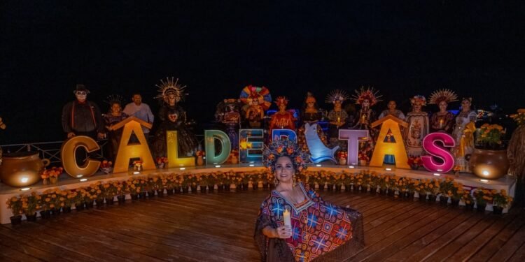 Inicia Mara Lezama la tradición viva del Janal Pixán en Calderitas