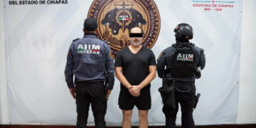 Detienen en Chiapas a ex funcionario del Cobach acusado de violencia familiar