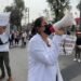 Protesta de trabajadores del IMSS colapsa el Circuito Interior y concluye con la toma parcial de la sede sindical en la CDMX