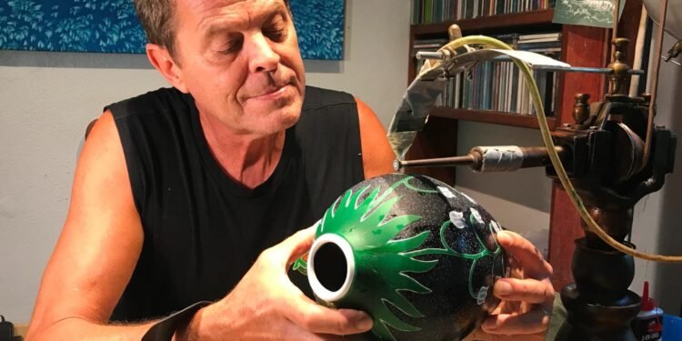 El Museo de la Isla presentará “La magia del camafeo en vidrio”, de Greg Dietrich