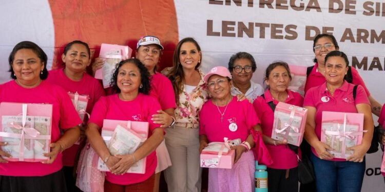 Entregan Mara Lezama y Beneficencia Pública Nacional apoyos por más de 4.6 millones de pesos a personas con discapacidad