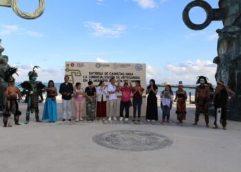 Fortalece SEDE la comercialización artesanal con nuevos puntos de venta en Playa del Carmen