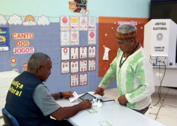 Brasil vota entre Lula y Flávio Bolsonaro