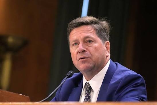 Trump nombra a Jay Clayton, jefe de inteligencia, como zar de la IA y crea Fuerza de Superinteligencia