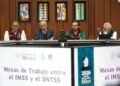 Sindicato e IMSS negocian nueva propuesta salarial; trabajadores exigen participar
