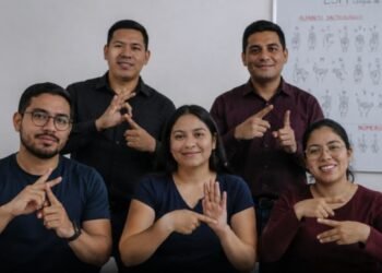 Presentan iniciativa en Quintana Roo para hacer obligatoria la enseñanza de la Lengua de Señas Mexicana